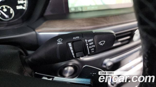 Genesis G90 2019 — photo 41
