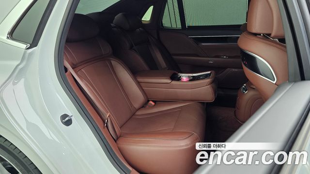 Genesis G90 2023 — photo 17