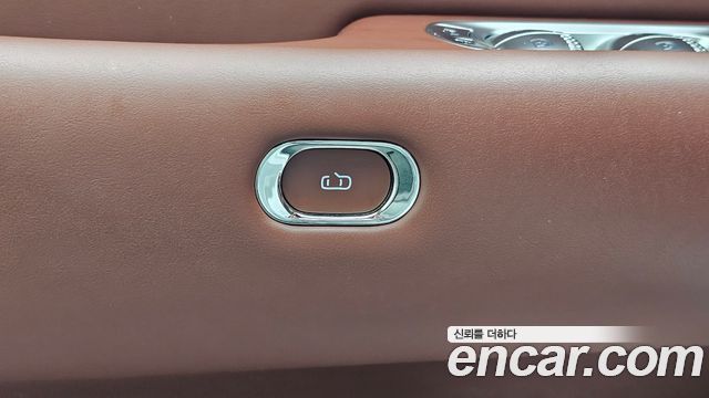 Genesis G90 2023 — photo 24