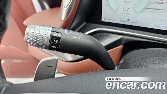 Genesis G90 2023 — photo 25