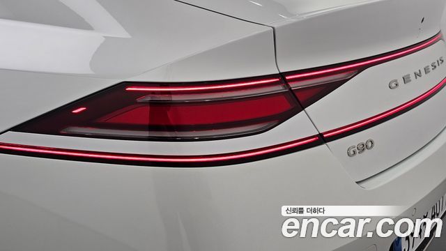 Genesis G90 2023 — photo 9