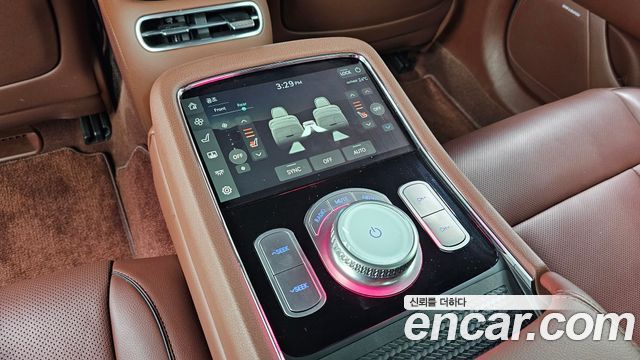 Genesis G90 2023 — photo 28