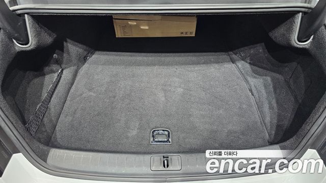 Genesis G90 2023 — photo 30