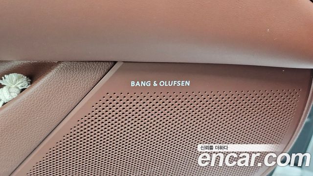 Genesis G90 2023 — photo 31