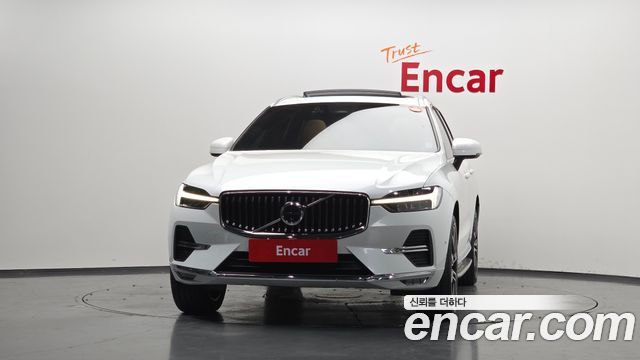 Volvo XC60 2023 — photo 3