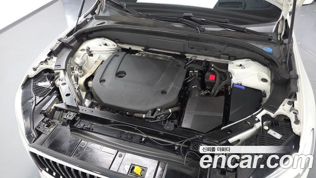 Volvo XC60 2023 — photo 6