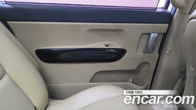 Kia Canival 2017 — photo 15
