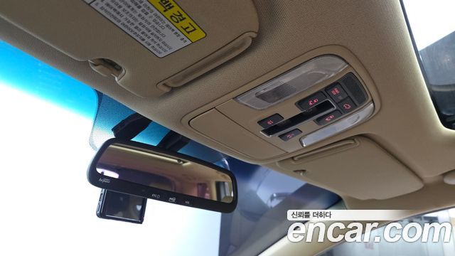 Kia Canival 2017 — photo 27