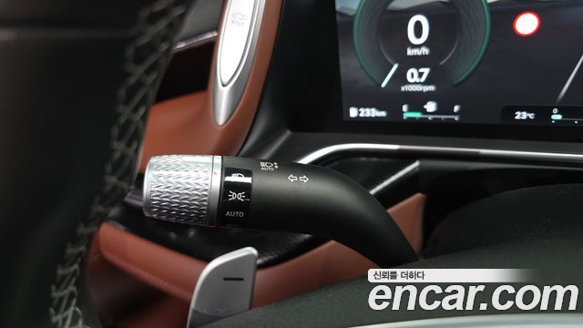 Genesis G90 2022 — photo 30