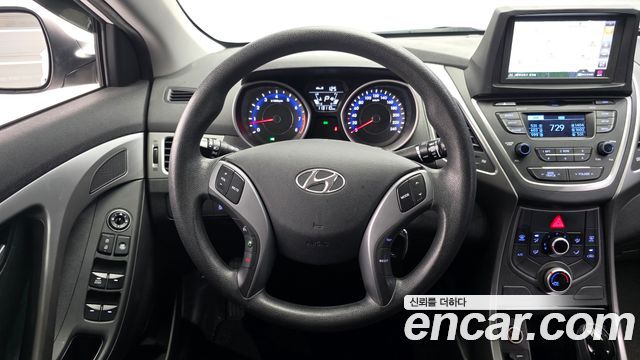 Hyundai AVANTE 2015 — photo 13