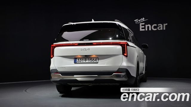 Kia Canival 2024 — photo 4