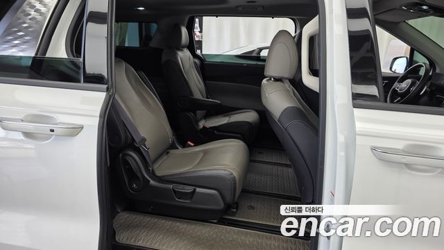 Kia Canival 2024 — photo 18