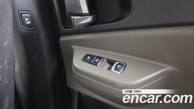 Kia Canival 2024 — photo 25