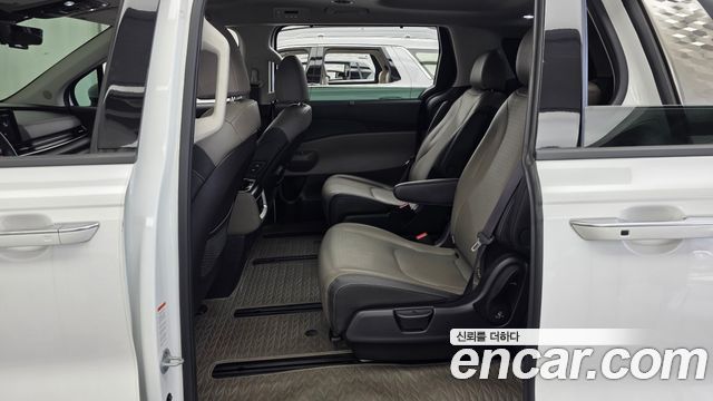 Kia Canival 2024 — photo 16