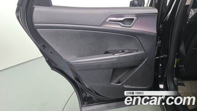Kia Sportage 2022 — photo 15