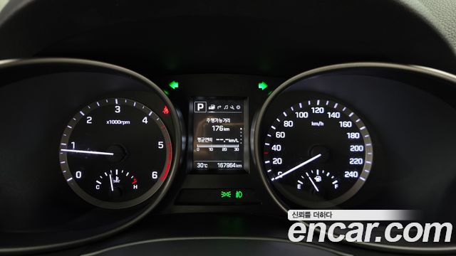 Hyundai Santafe 2016 — photo 11