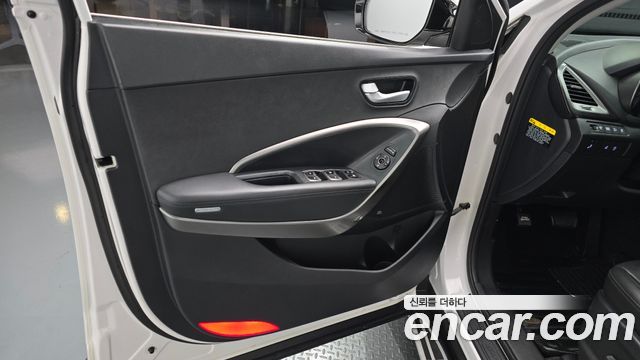 Hyundai Santafe 2016 — photo 14