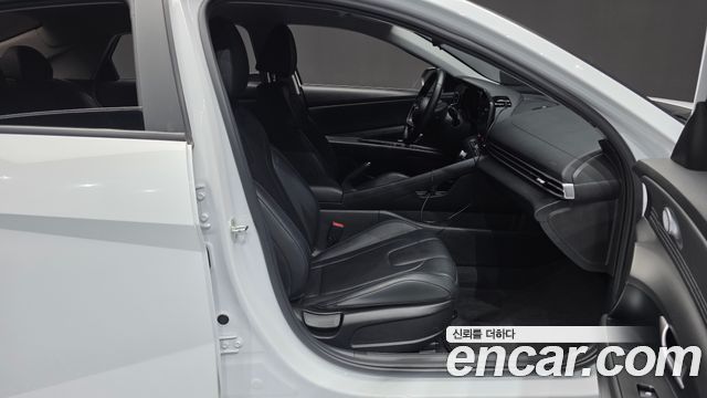 Hyundai AVANTE 2023 — photo 11
