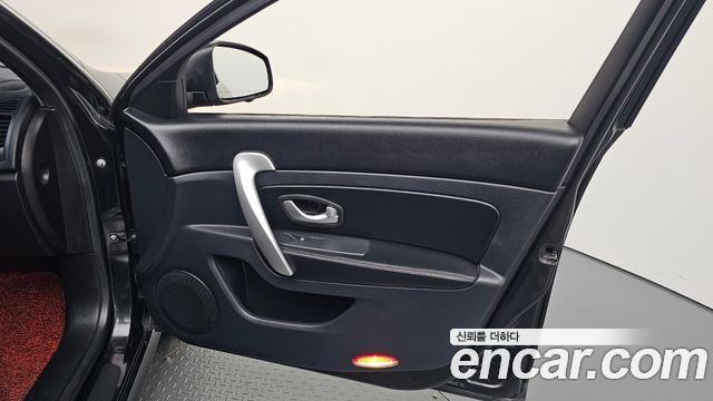 Renault Korea SM5  2014 — photo 14