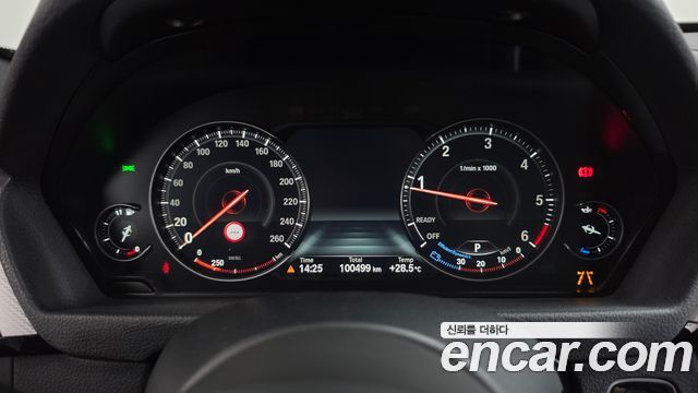 BMW Gran Turismo 2021 — photo 8