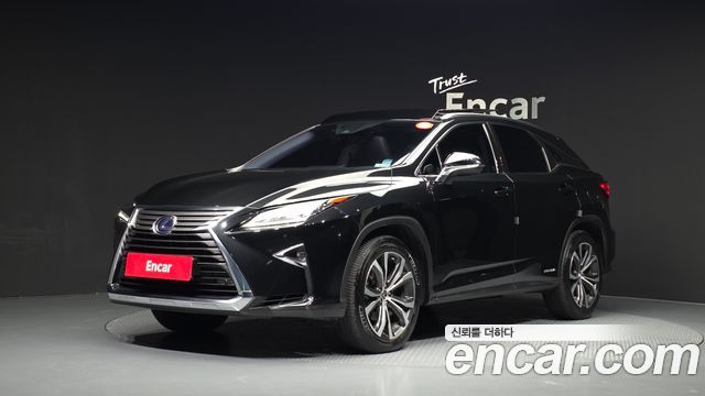 Lexus RX 2019 — photo 1