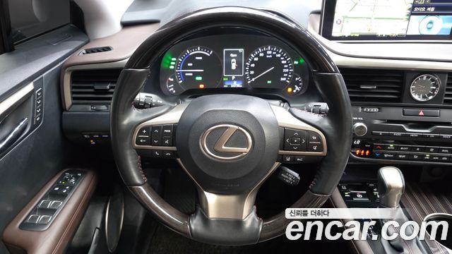 Lexus RX 2019 — photo 19