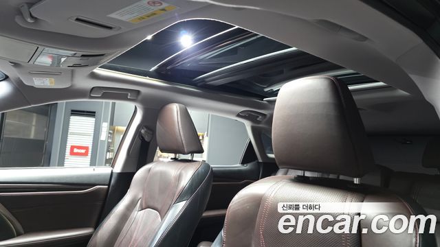 Lexus RX 2019 — photo 24