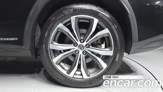 Lexus RX 2019 — photo 7