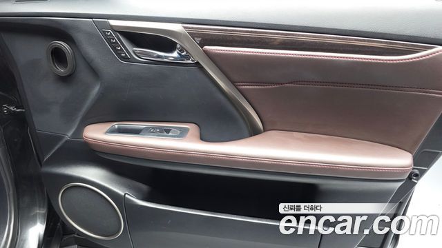 Lexus RX 2019 — photo 14