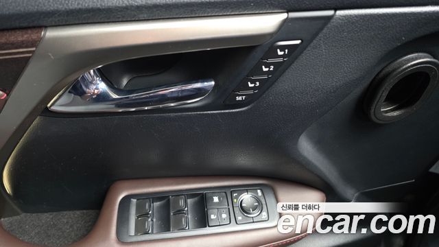 Lexus RX 2019 — photo 28