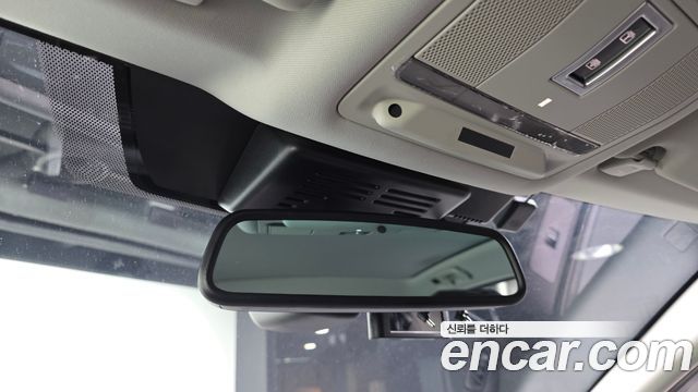 Land Rover Discovery Sport 2016 — photo 19
