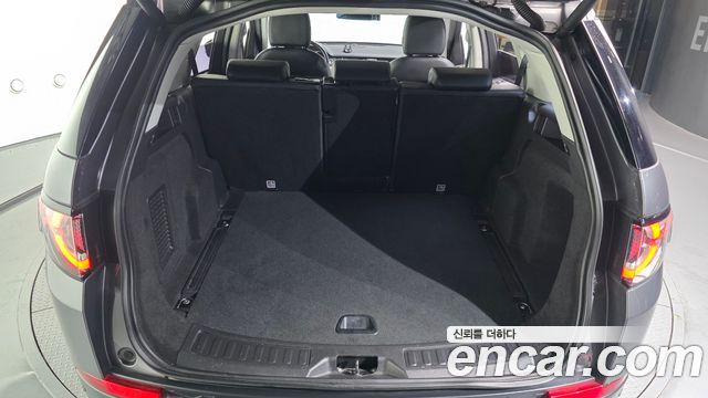 Land Rover Discovery Sport 2016 — photo 20