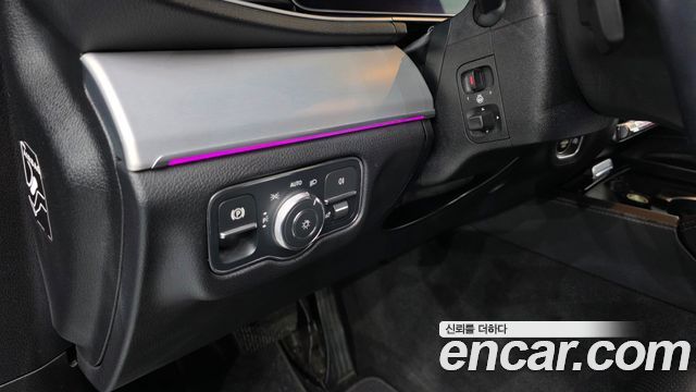 Mercedes-Benz GLE-Class 2019 — photo 16