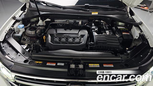 Volkswagen Tiguan 2023 — photo 6