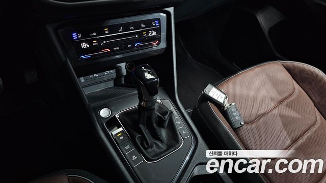 Volkswagen Tiguan 2023 — photo 12