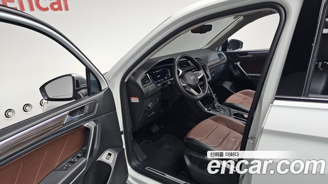 Volkswagen Tiguan 2023 — photo 13