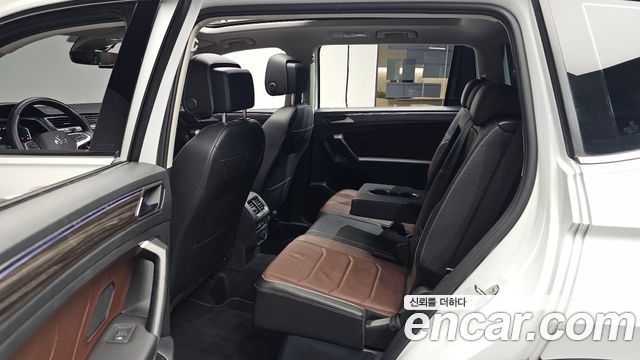 Volkswagen Tiguan 2023 — photo 18