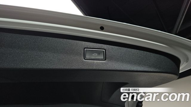 Volkswagen Tiguan 2023 — photo 27