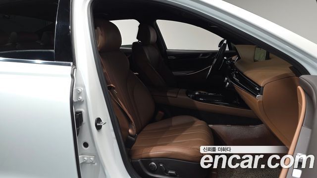 Genesis G80 2022 — photo 11