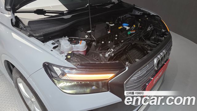 Audi Q4 e-tron 2023 — photo 6