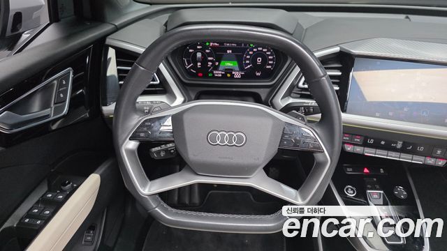 Audi Q4 e-tron 2023 — photo 20