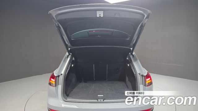 Audi Q4 e-tron 2023 — photo 23