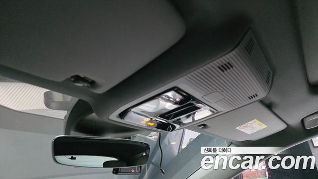 Audi Q4 e-tron 2023 — photo 25