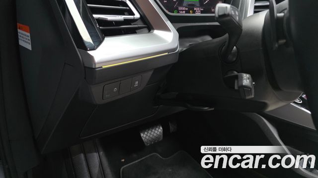 Audi Q4 e-tron 2023 — photo 27