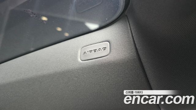 Audi Q4 e-tron 2023 — photo 33