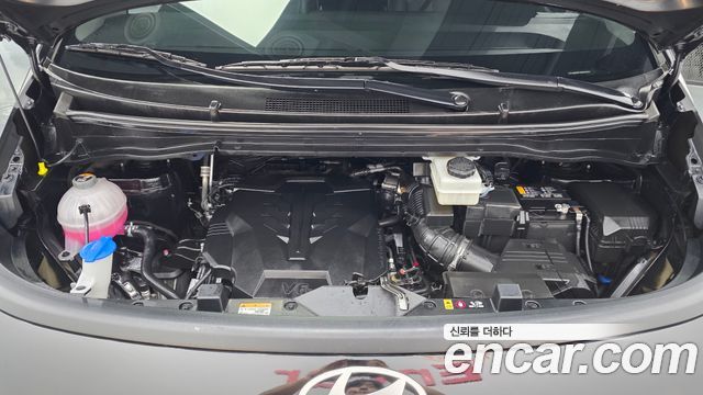 Hyundai Staria 2025 — photo 6