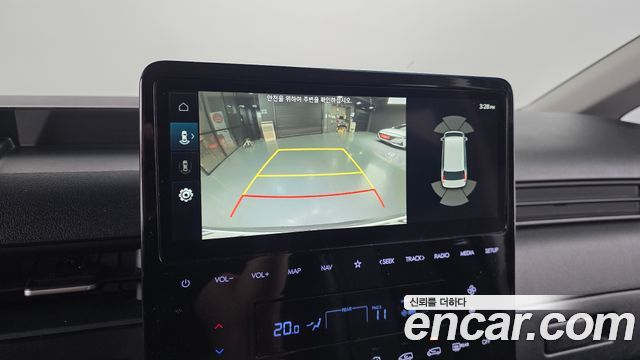 Hyundai Staria 2025 — photo 17