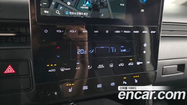 Hyundai Staria 2025 — photo 18