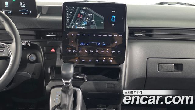 Hyundai Staria 2025 — photo 19