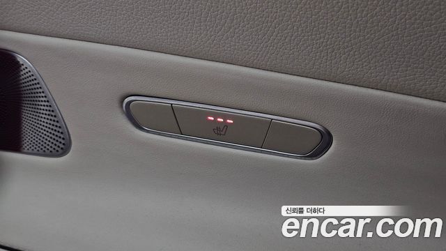 Mercedes-Benz S-Class 2015 — photo 32